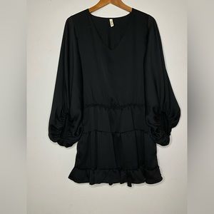 Tyche Black Hammered Satin Solid Balloon Sleeve Dress